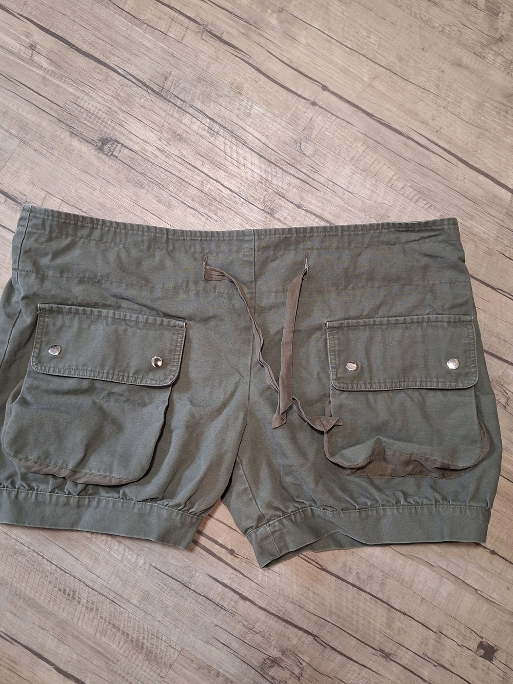 Sunner Women’s Olive Green Cargo Drawstring Shorts